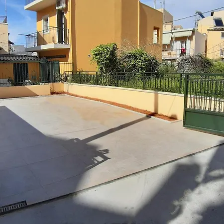 בית נופש Melina's Urban Retreat *
